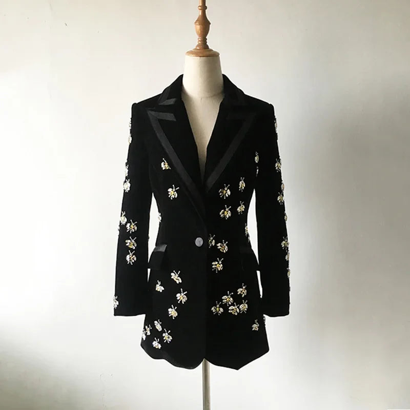 Blazer de terciopelo adornado de abeja glamorosa