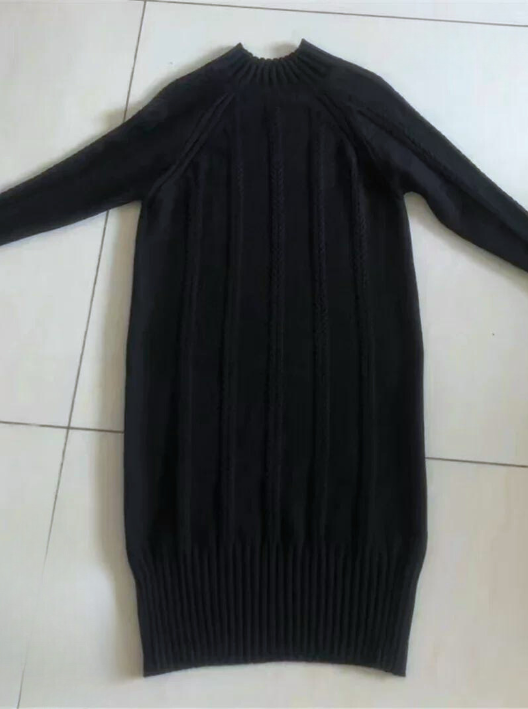 Vestido midi de gola alta de veludo aconchegante