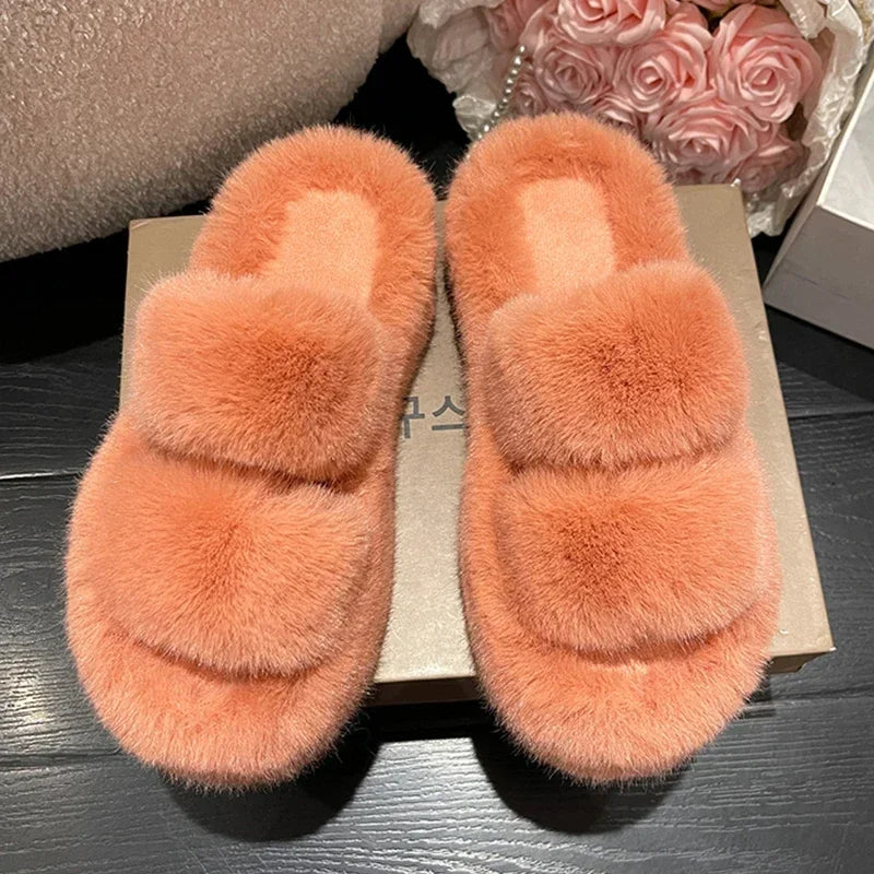 Lussuose pantofole di peluche