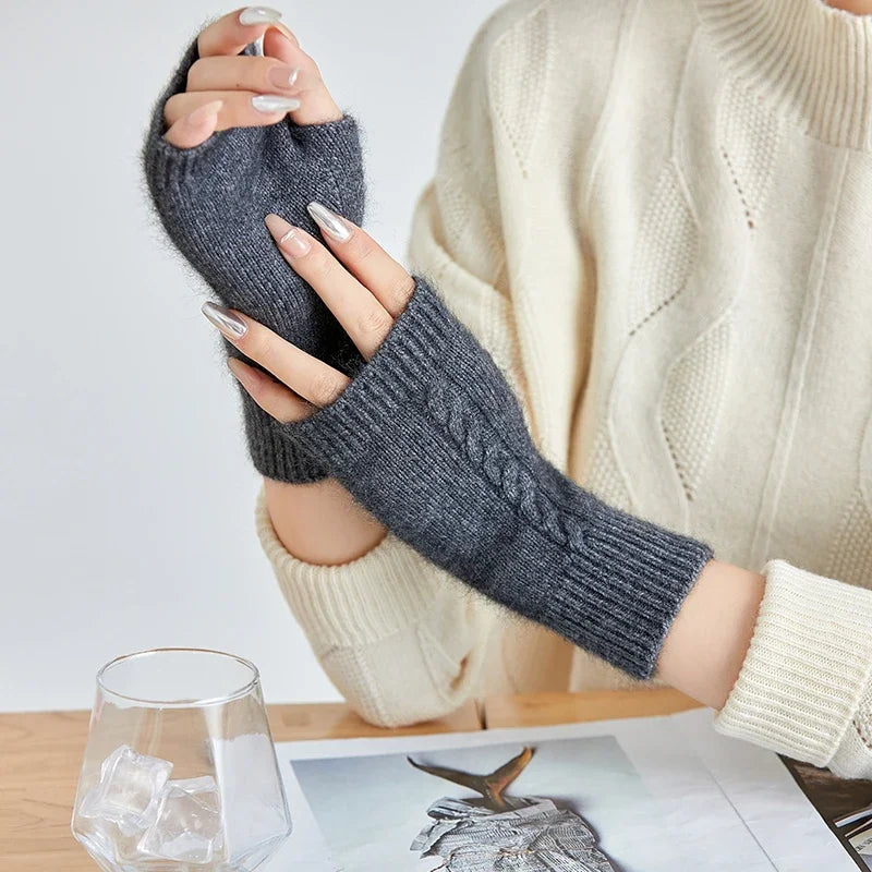 Fingerlose Strickhandschuhe