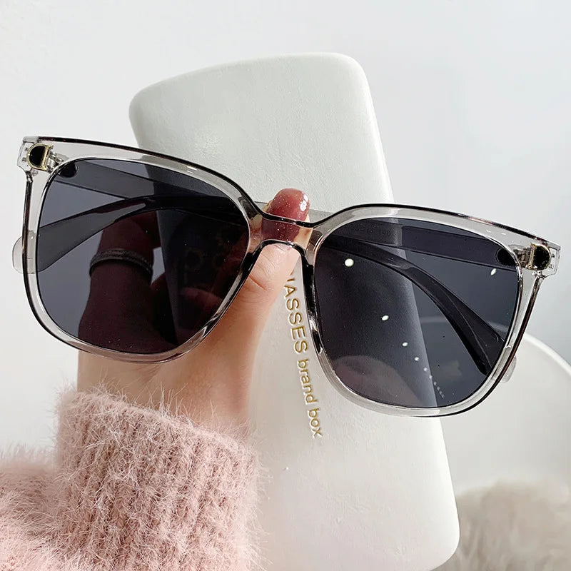 Elegant Oversized Cat-Eye Sunglasses