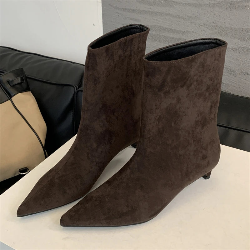 Elegante Wildleder -Knöchelstiefel