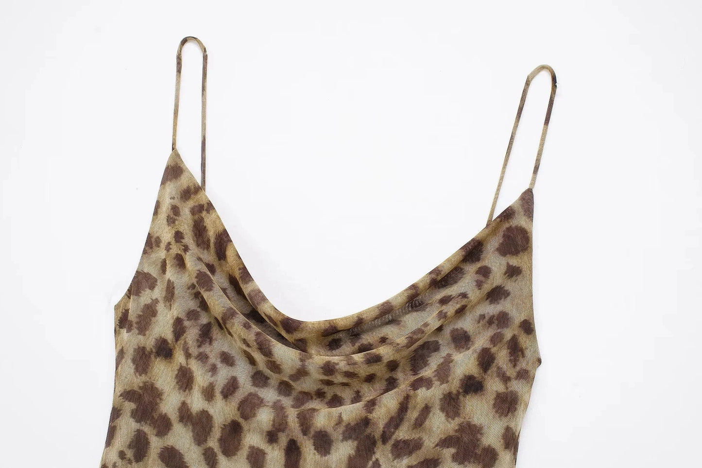 Abito in chiffon con stampa leopardata feroce e flirty